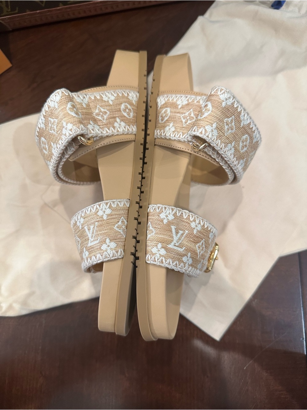 Louis Vuitton New Bom Dia Flat Comfort Mule 1AHLUD Size 38.5 Sandals - Picture 6 of 9
